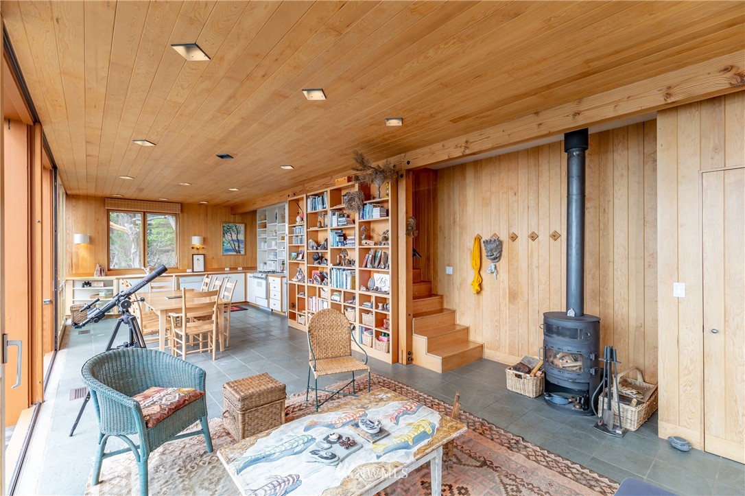 263 Peninsula Road Decatur Island, WA 98221 - Photo 4 of 25