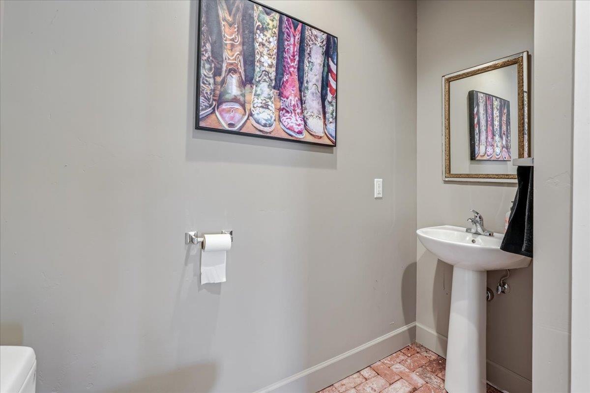 2727 Thomas Road Hollister, CA 95023 - Photo 77 of 83