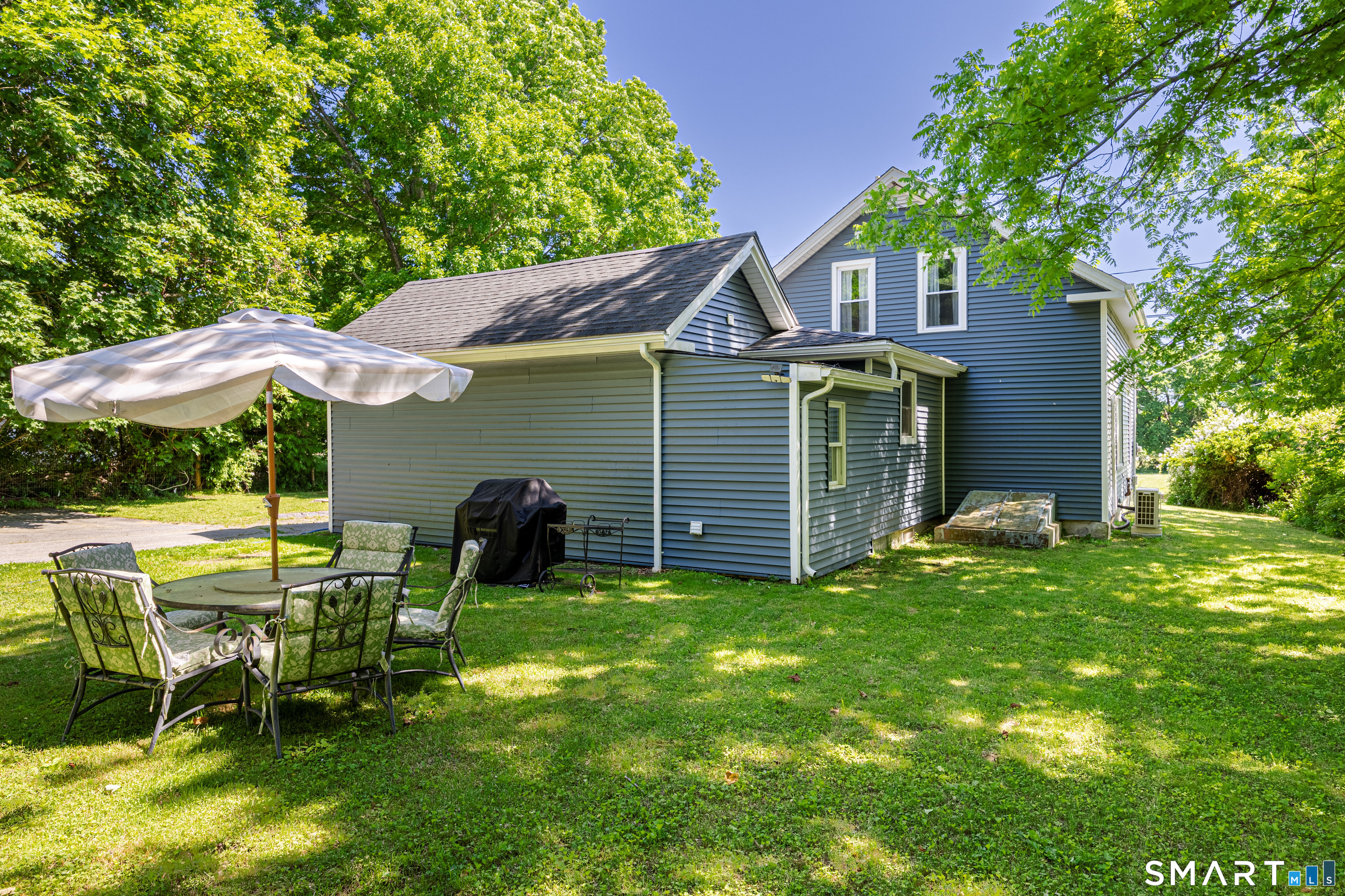 1414 Hartford Pike Killingly, CT 06243 - Photo 6 of 20
