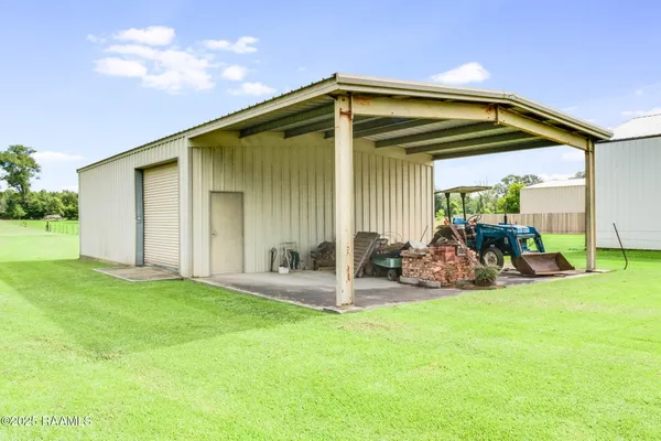 $274,900 | 1210 South Henry Street, Abbeville, LA 70510