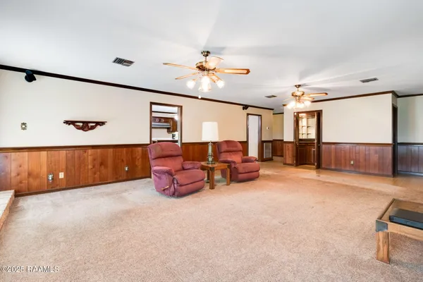 $274,900 | 1210 South Henry Street, Abbeville, LA 70510