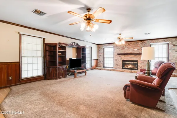 $274,900 | 1210 South Henry Street, Abbeville, LA 70510