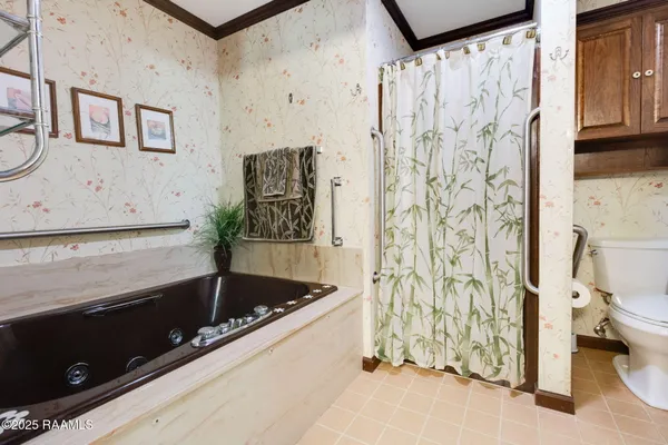 $274,900 | 1210 South Henry Street, Abbeville, LA 70510