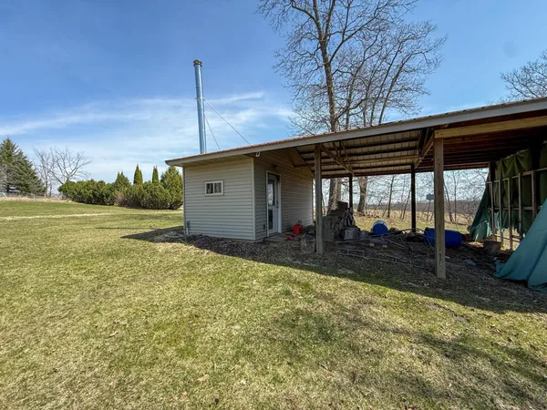 $600,000 | 14230 Hillside Road, Brownsville, MN 55919