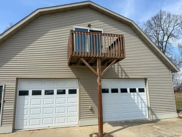 $600,000 | 14230 Hillside Road, Brownsville, MN 55919