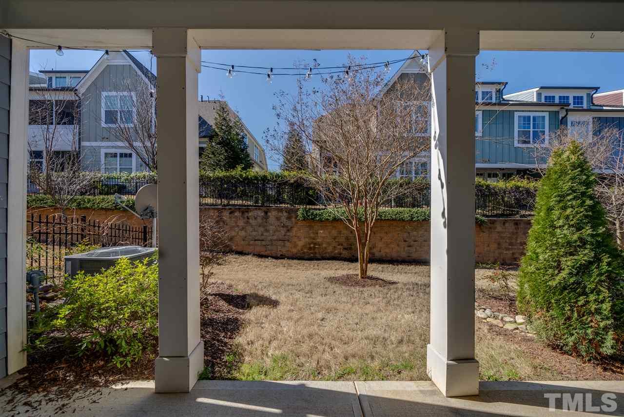 633 Fallon Grove Way Raleigh, NC 27608 - Photo 13 of 30