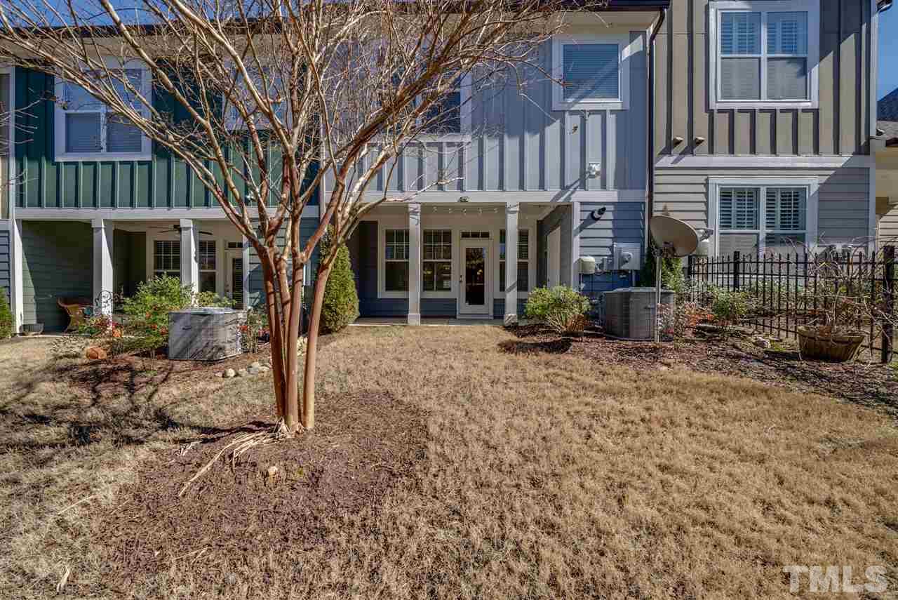 633 Fallon Grove Way Raleigh, NC 27608 - Photo 15 of 30