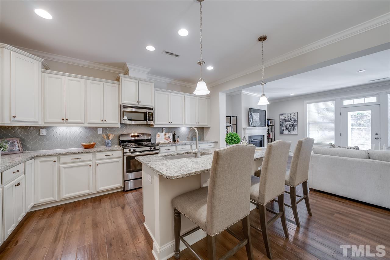 633 Fallon Grove Way Raleigh, NC 27608 - Photo 3 of 30