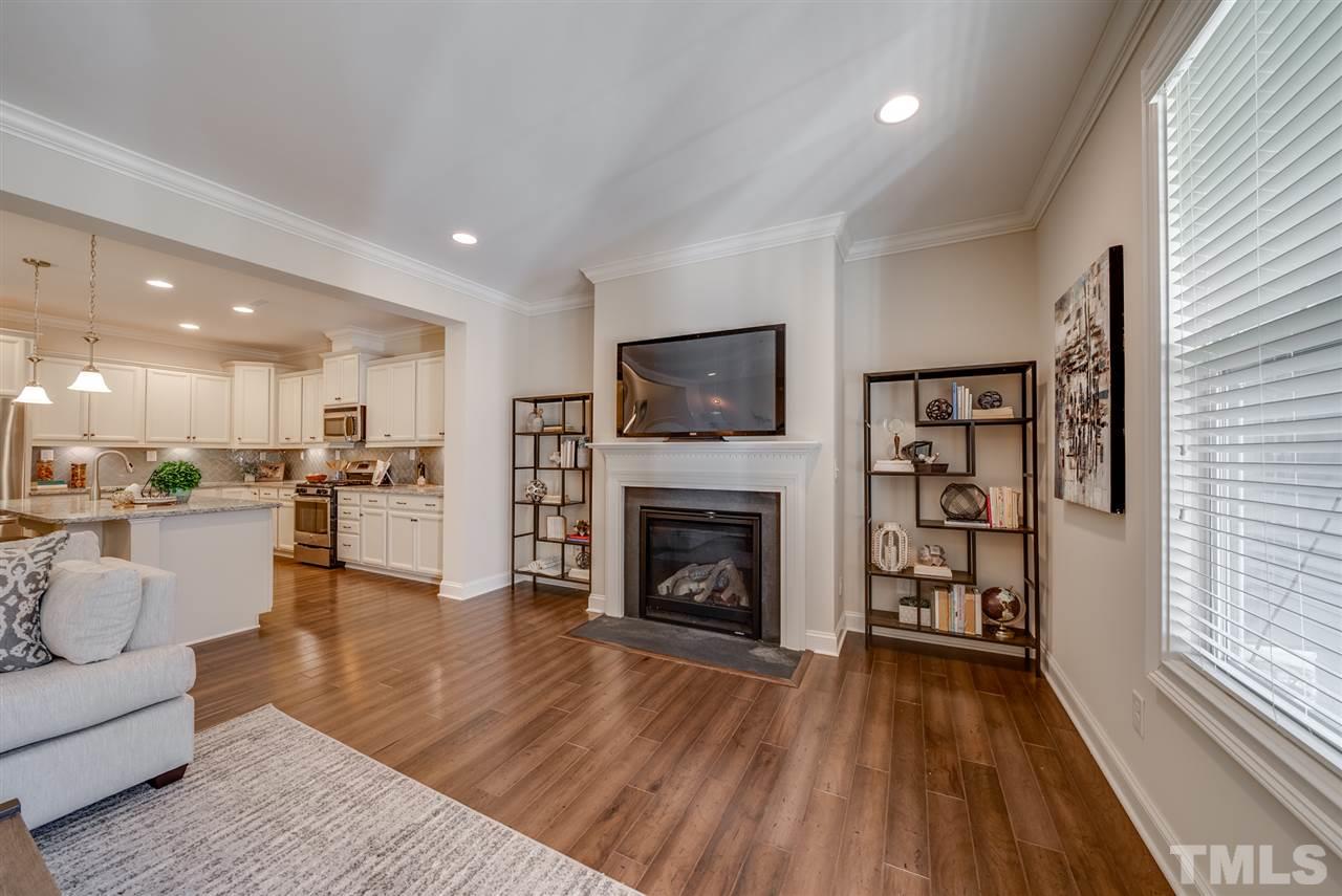 633 Fallon Grove Way Raleigh, NC 27608 - Photo 4 of 30