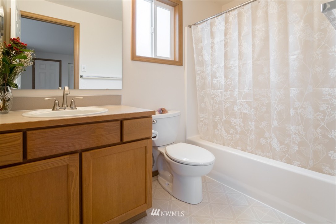 3229 189th Street Southeast Bothell, WA 98012 - Photo 14 of 19