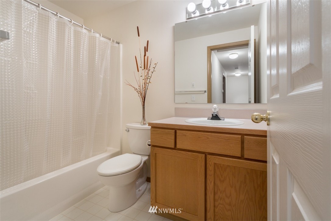 3229 189th Street Southeast Bothell, WA 98012 - Photo 16 of 19