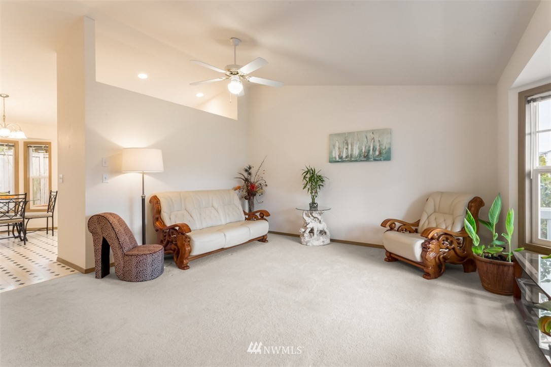 3229 189th Street Southeast Bothell, WA 98012 - Photo 3 of 19