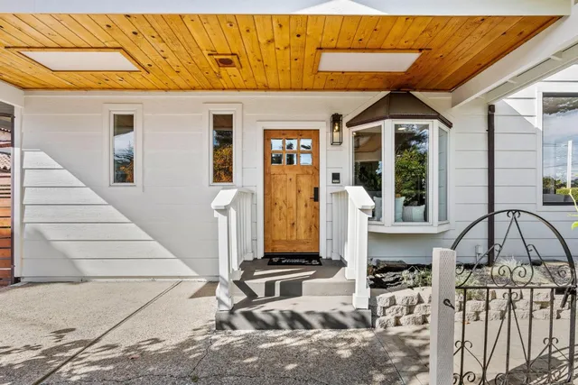 $2,599,000 | 320 Cliff Drive, Aptos, CA 95003