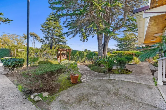 $2,599,000 | 320 Cliff Drive, Aptos, CA 95003