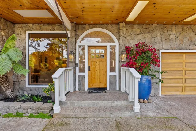 $2,699,000 | 320 Cliff Drive, Aptos, CA 95003
