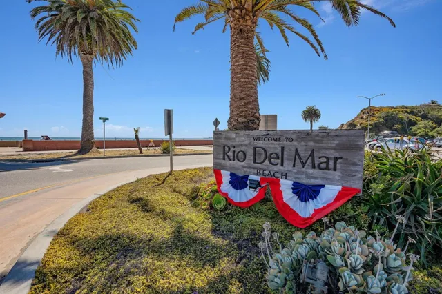 $2,599,000 | 320 Cliff Drive, Aptos, CA 95003