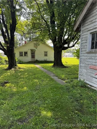 $189,000 | 862 South Gardner Street, Scottsburg, IN 47170