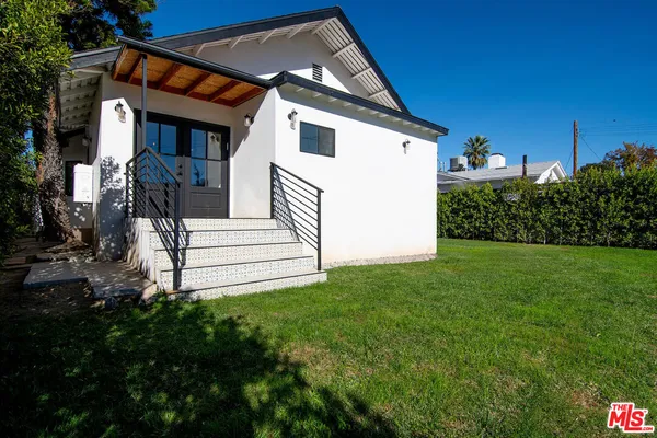 $6,000 | 13220 Erwin Street, Van Nuys, CA 91401