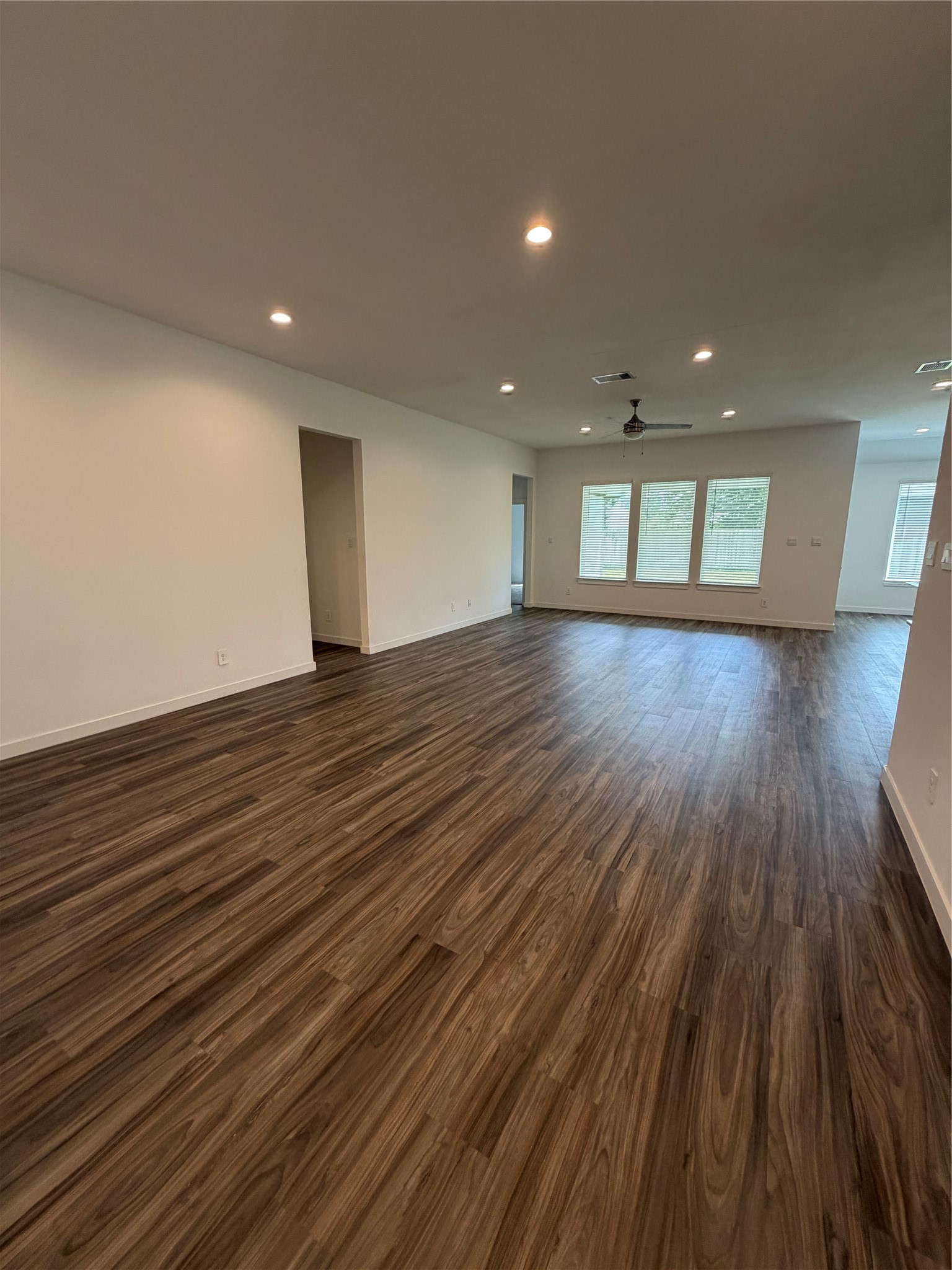 14162 Primrose Ridge Lane Conroe, TX 77384 - Photo 13 of 36 Living and dinning room