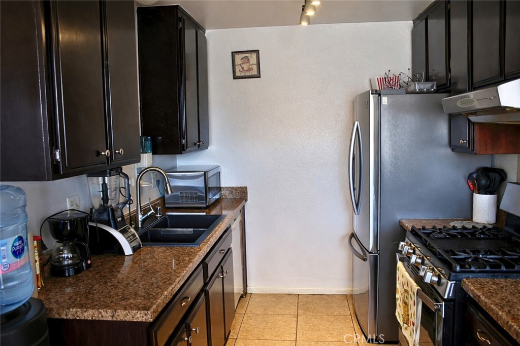 10908 Aztec Lane Adelanto, CA 92301 - Photo 13 of 18