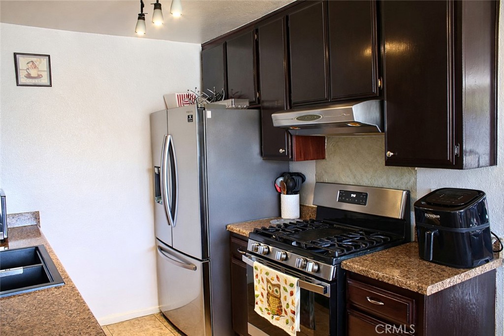 10908 Aztec Lane Adelanto, CA 92301 - Photo 14 of 18