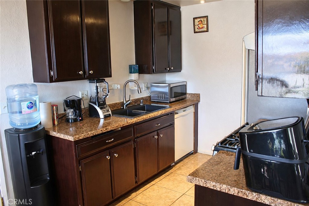 10908 Aztec Lane Adelanto, CA 92301 - Photo 15 of 18