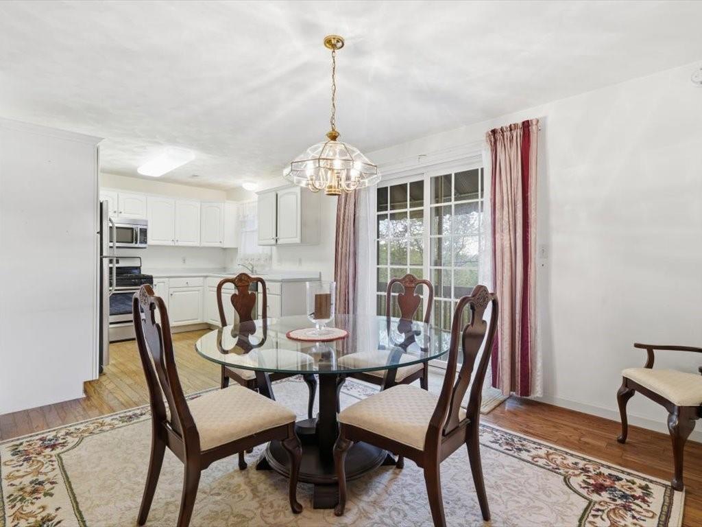 2003 Ridge Road McKeesport, PA 15135 - Photo 8 of 50 Dining Room