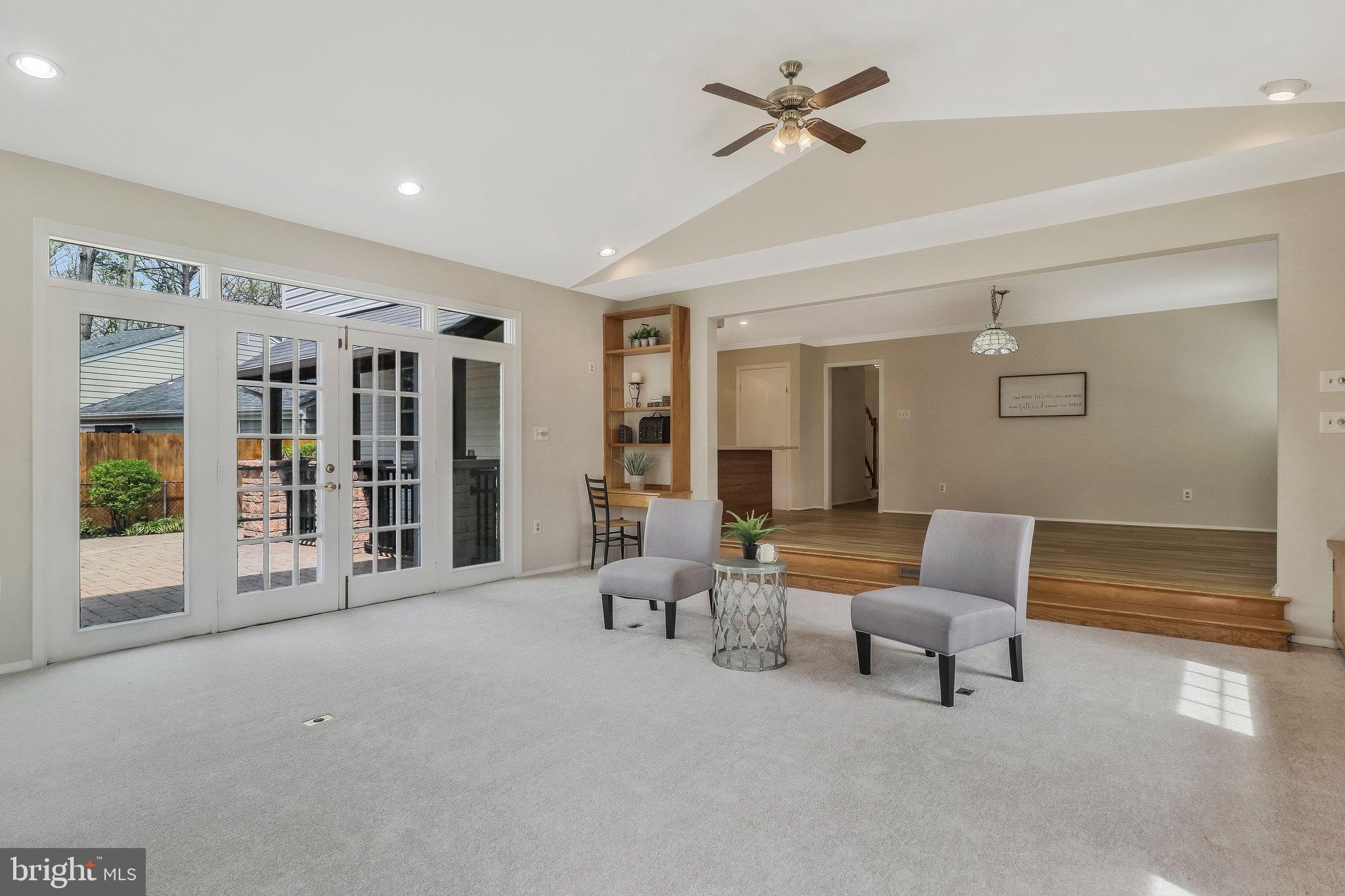 6132 Roxbury Avenue Springfield, VA 22152 - Photo 26 of 70 Wonderful natural light.