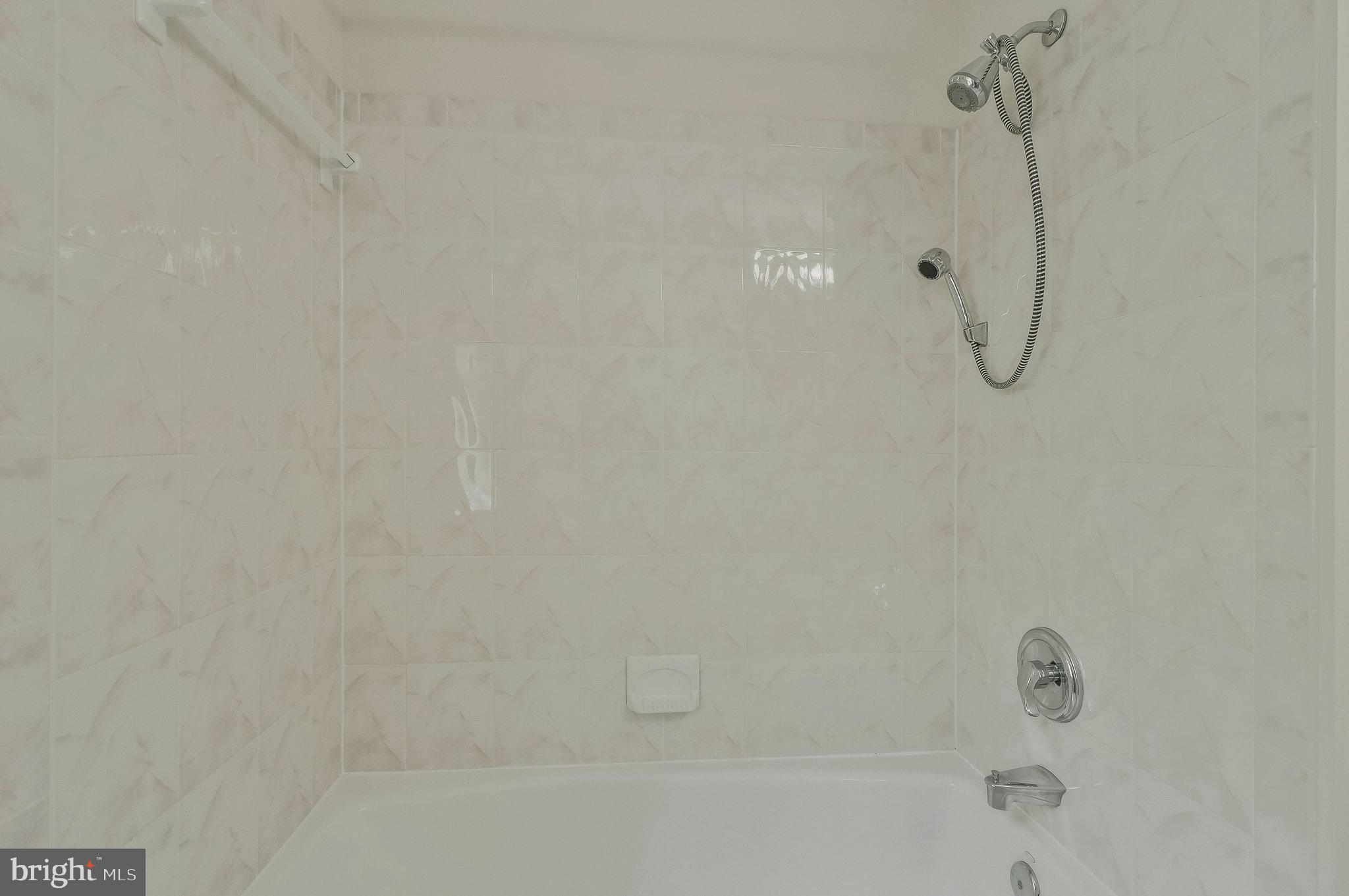6132 Roxbury Avenue Springfield, VA 22152 - Photo 37 of 70 Fantastic tub and shower combination.
