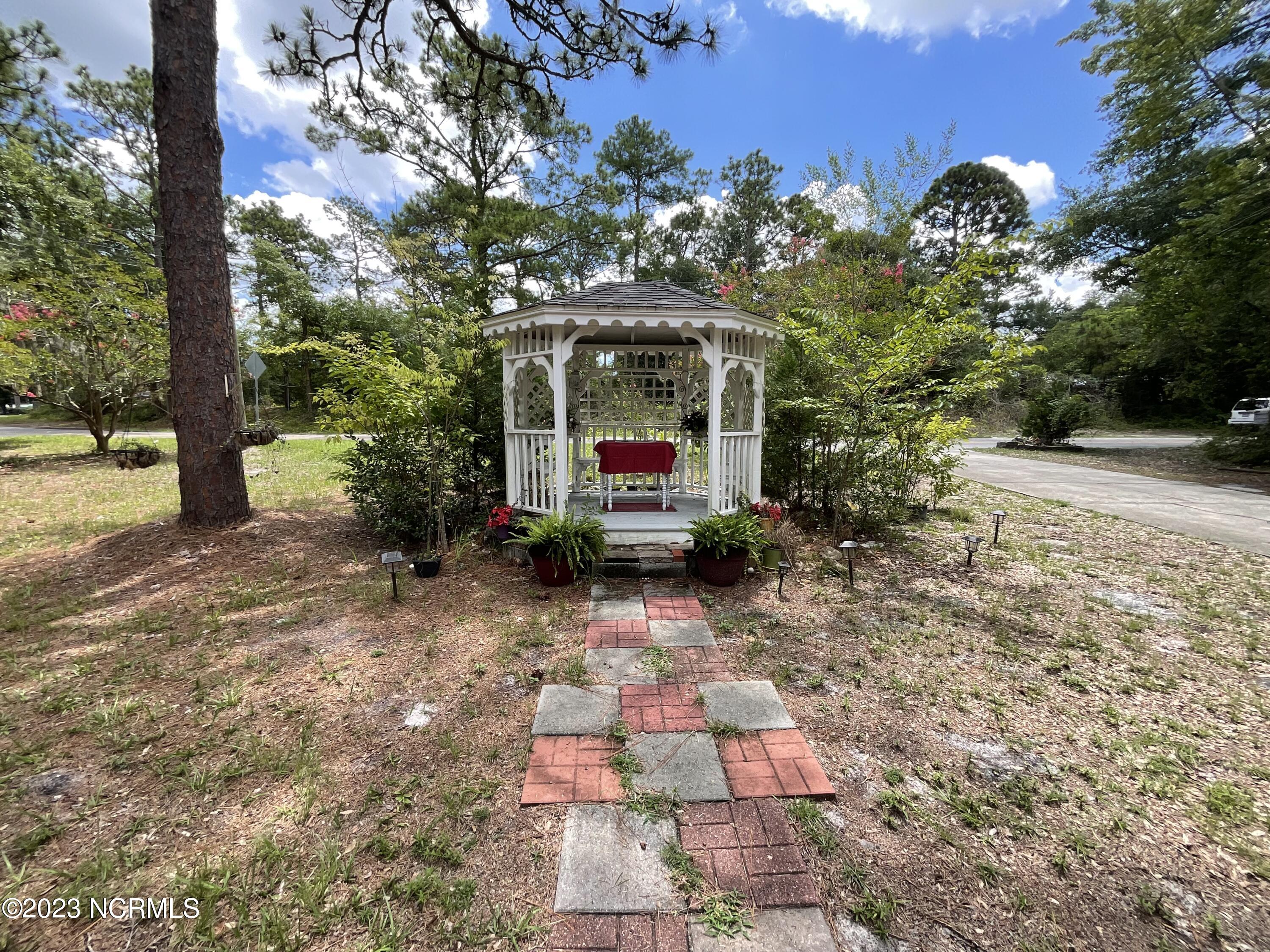 1509 Robin Hood Road Wilmington, NC 28401 - Photo 8 of 21 IMG_5476