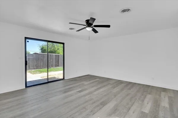 $299,999 | 4457 College Way, Olivehurst, CA 95961