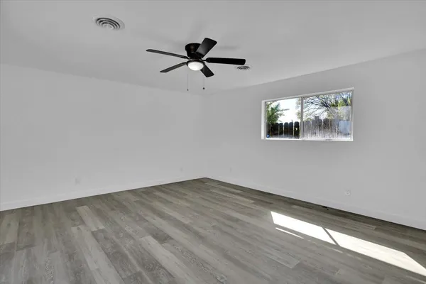 $299,999 | 4457 College Way, Olivehurst, CA 95961