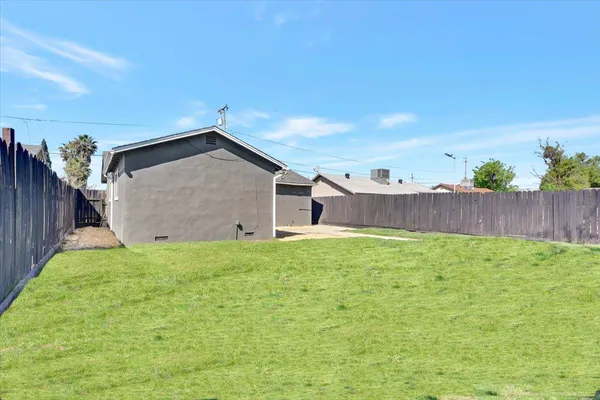 $299,999 | 4457 College Way, Olivehurst, CA 95961