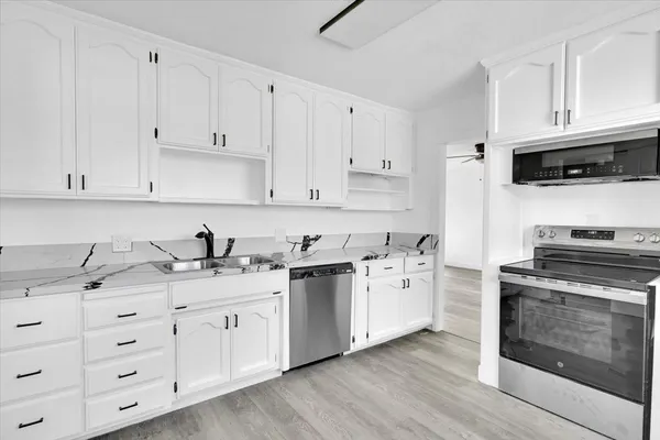 $299,999 | 4457 College Way, Olivehurst, CA 95961