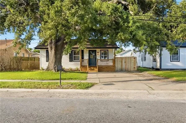 $259,900 | 7223 Friscoville Avenue, Arabi, LA 70032