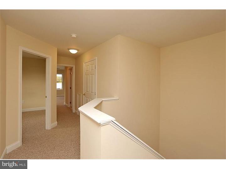 8807 Ashton Road Philadelphia, PA 19136 - Photo 12 of 23 Hallway