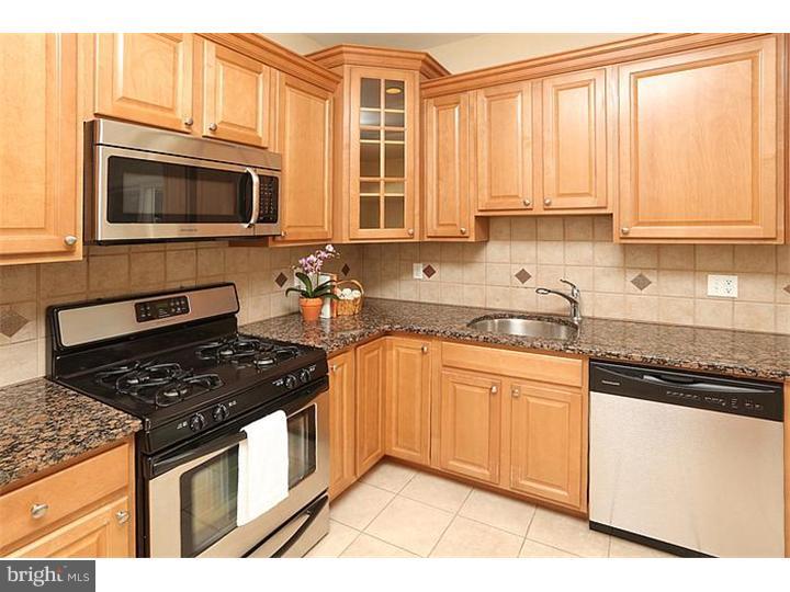 8807 Ashton Road Philadelphia, PA 19136 - Photo 10 of 23 Kitchen
