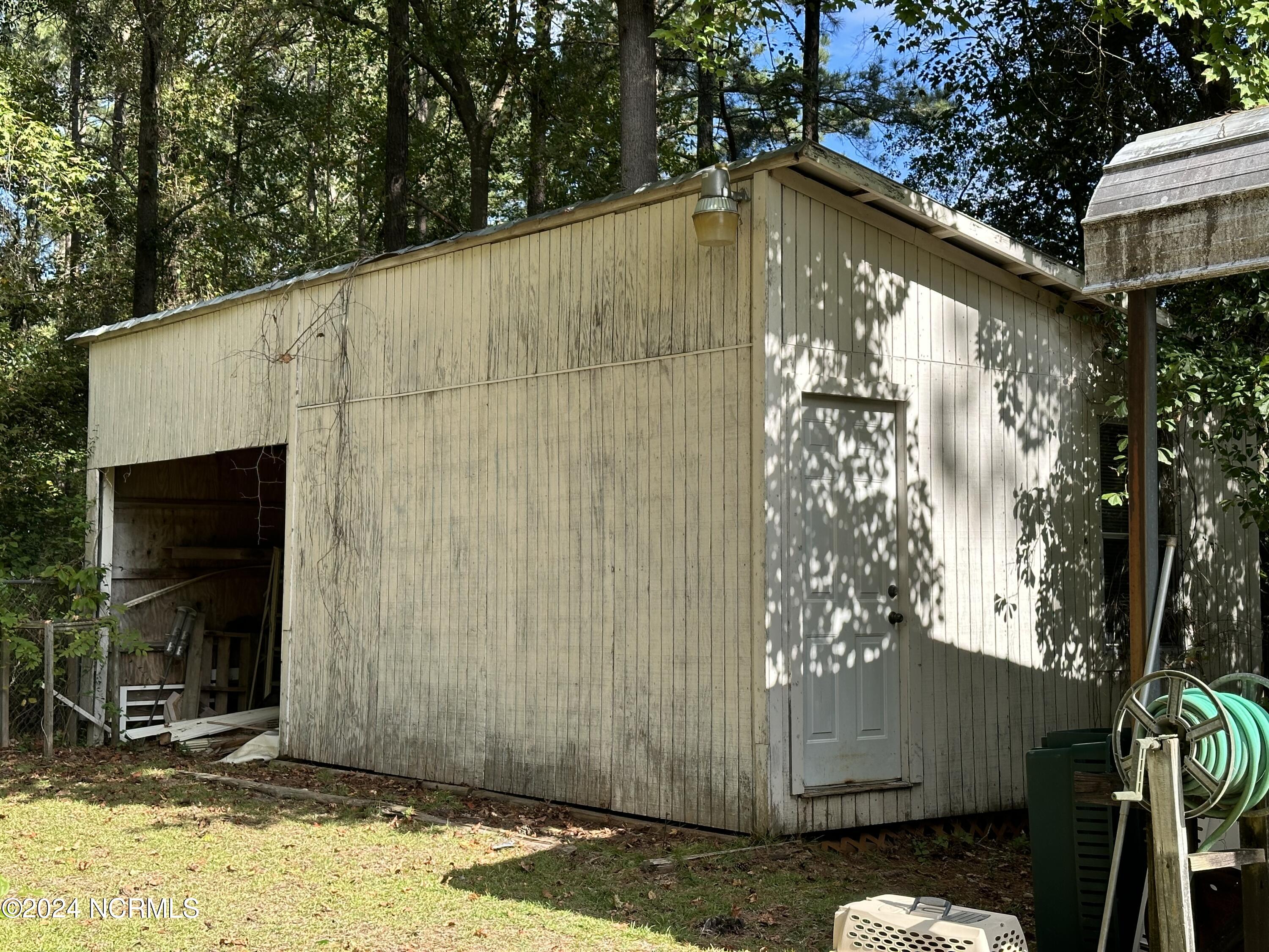189 Country Canyon Drive Rockingham, NC 28379 - Photo 11 of 16 F83A4719-D7CF-4CC9-B900-9522DFF52F29