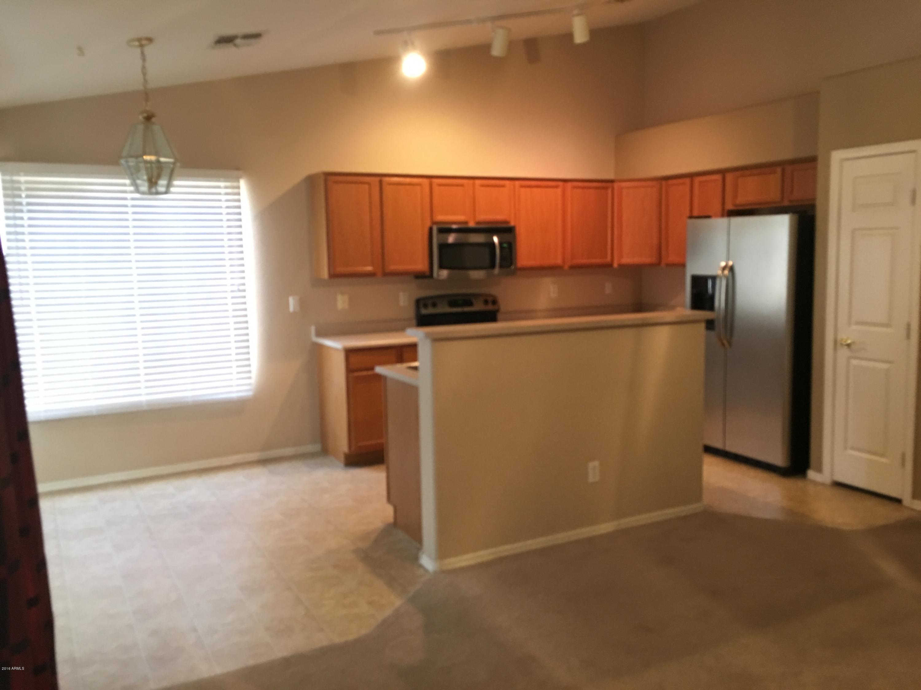 905 East Beverly Road Phoenix, AZ 85042 - Photo 12 of 35 Breakfast room