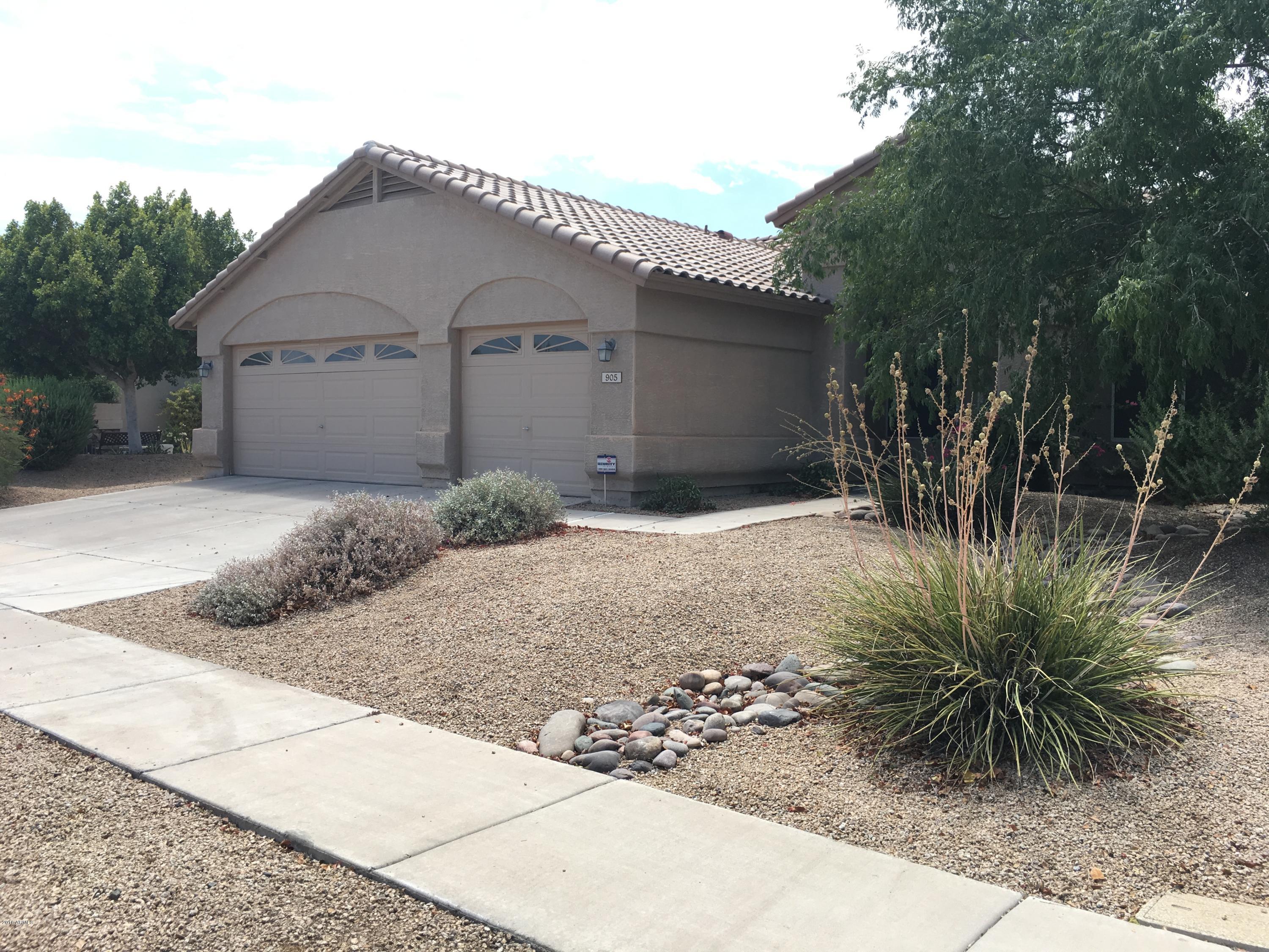 905 East Beverly Road Phoenix, AZ 85042 - Photo 2 of 35 Corner lot