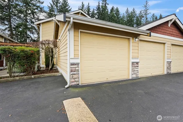 $348,900 | 12108 113th Ave Court East, Unit 9, Puyallup, WA 98374