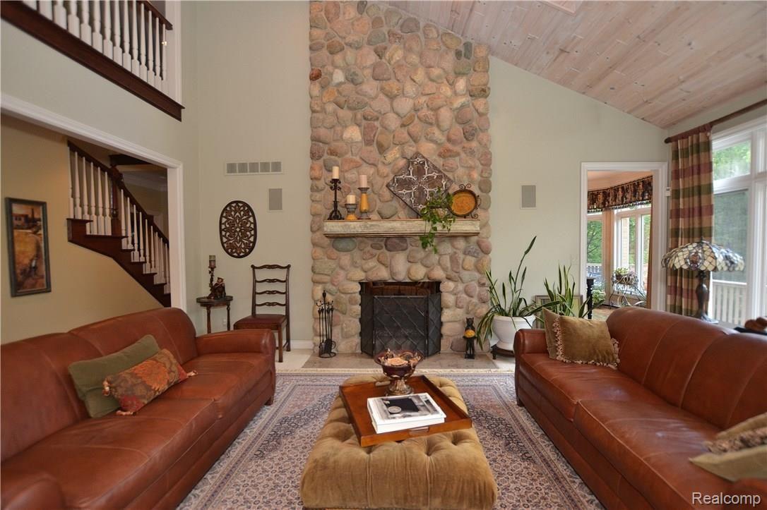 5156 Stonehenge Drive Rochester, MI 48306 - Photo 5 of 38 Natural Stone Fireplace