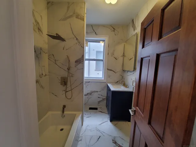 $1,900 | 347 Alden Avenue, Unit 2, New Haven, CT 06515