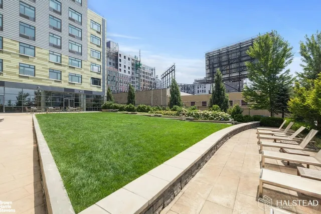 $1,500,000 | 11-02 49th Avenue, Unit 8A | Long Island City