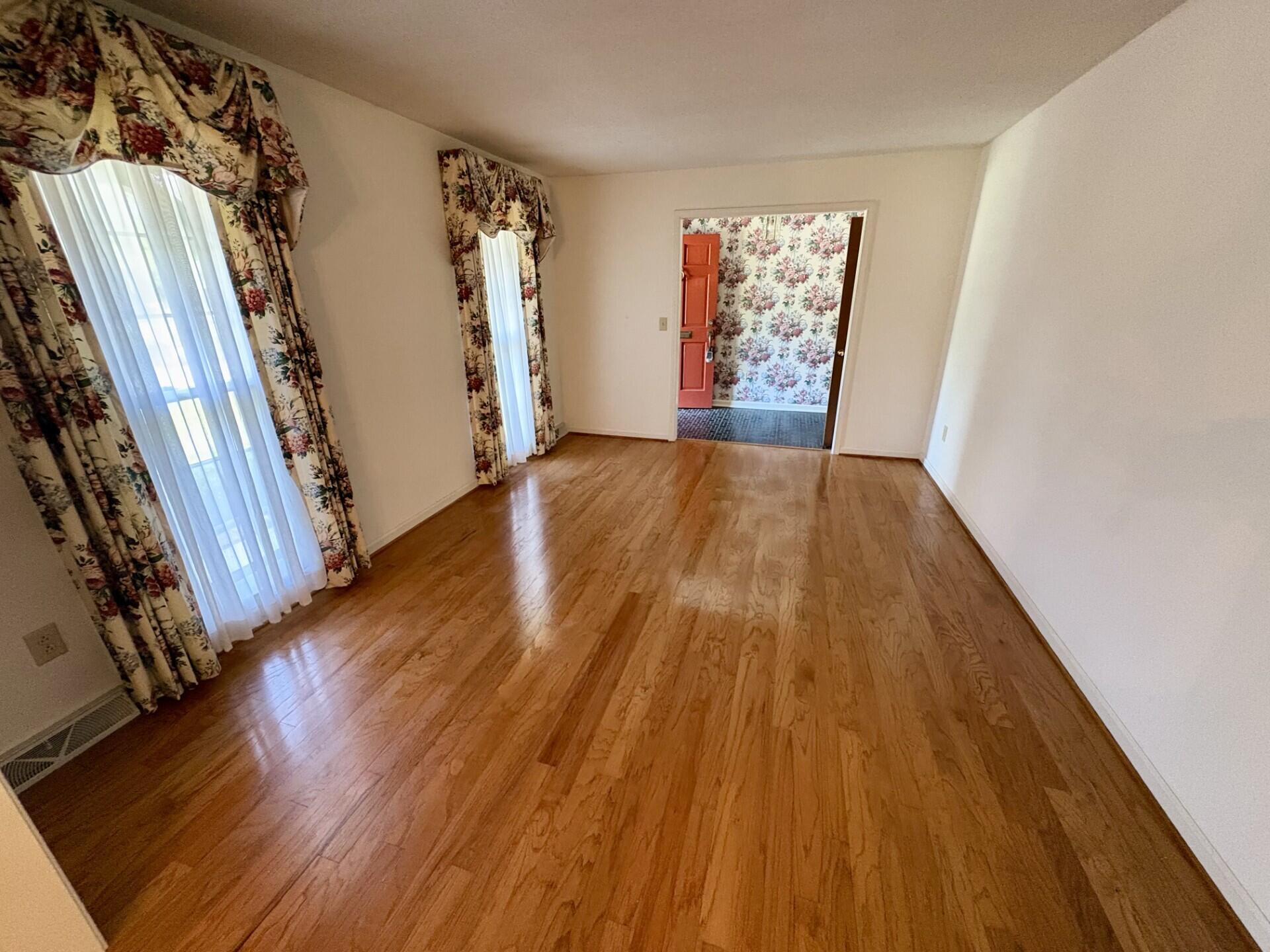 1003 Chambers Lane Mount Pleasant, SC 29464 - Photo 6 of 34 6