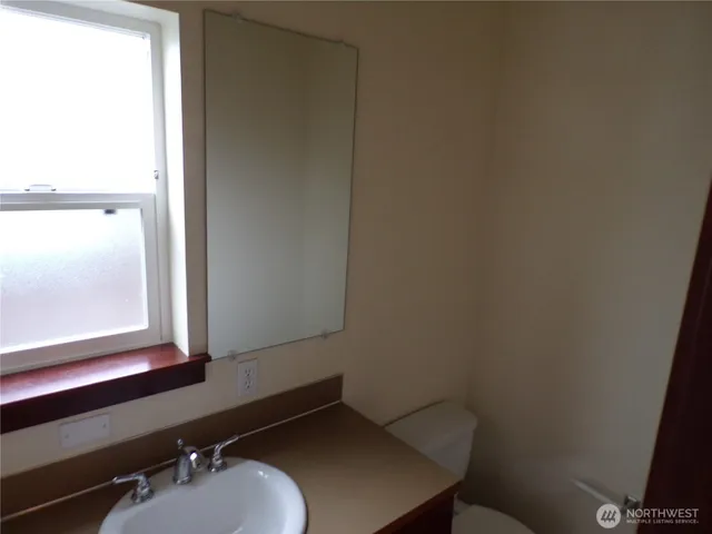 $1,250,000 | 501 North 105th Street, Unit A, Seattle, WA 98133