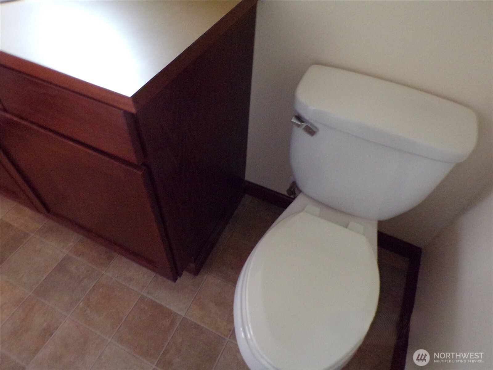 501 North 105th Street, Unit A Seattle, WA 98133 - Photo 14 of 39 a close view of a washer and dryer