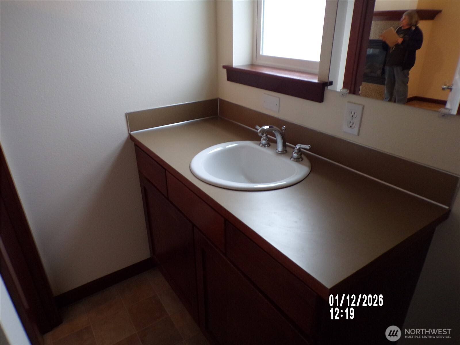 501 North 105th Street, Unit A Seattle, WA 98133 - Photo 14 of 36