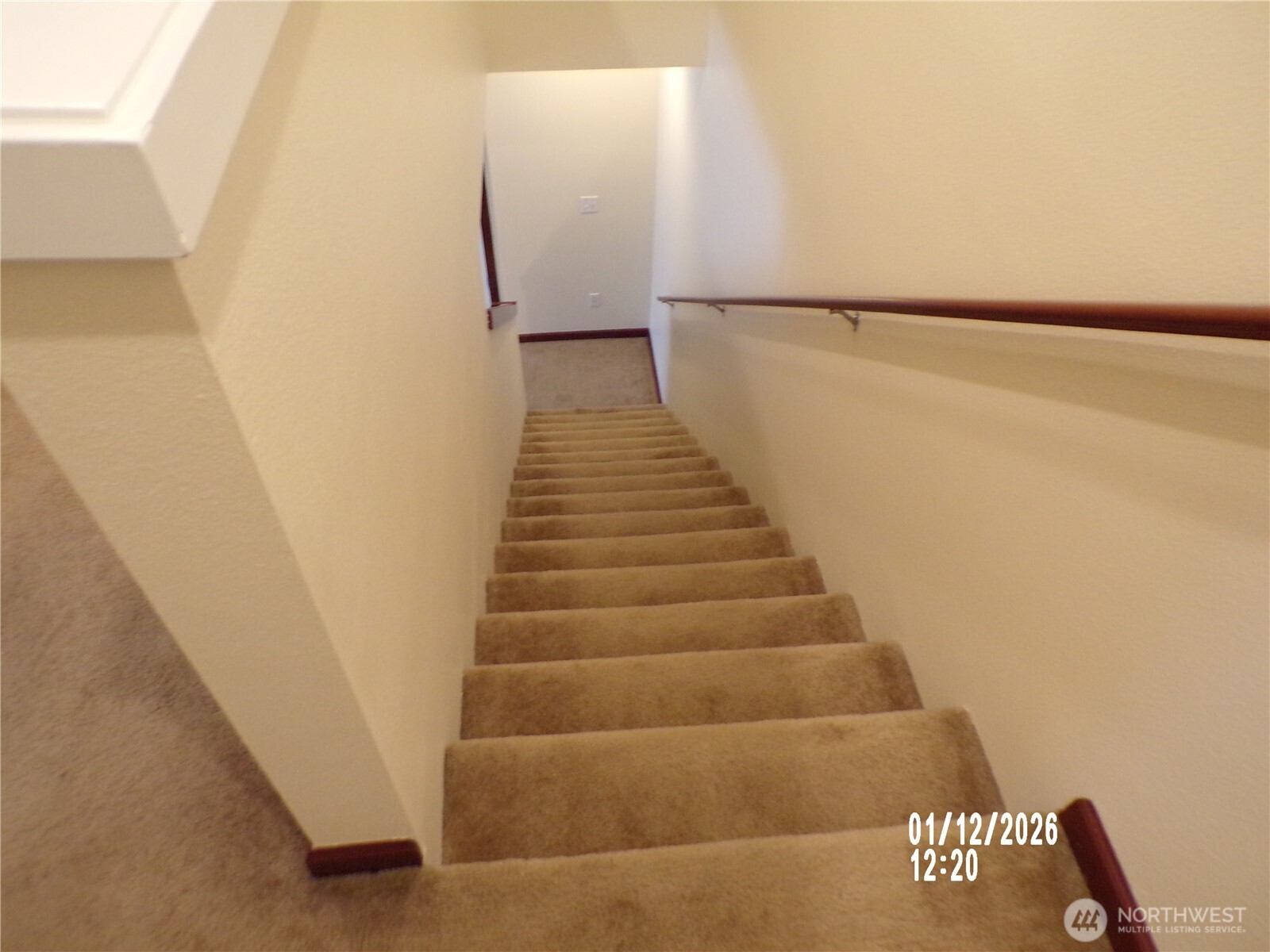 501 North 105th Street, Unit A Seattle, WA 98133 - Photo 18 of 36