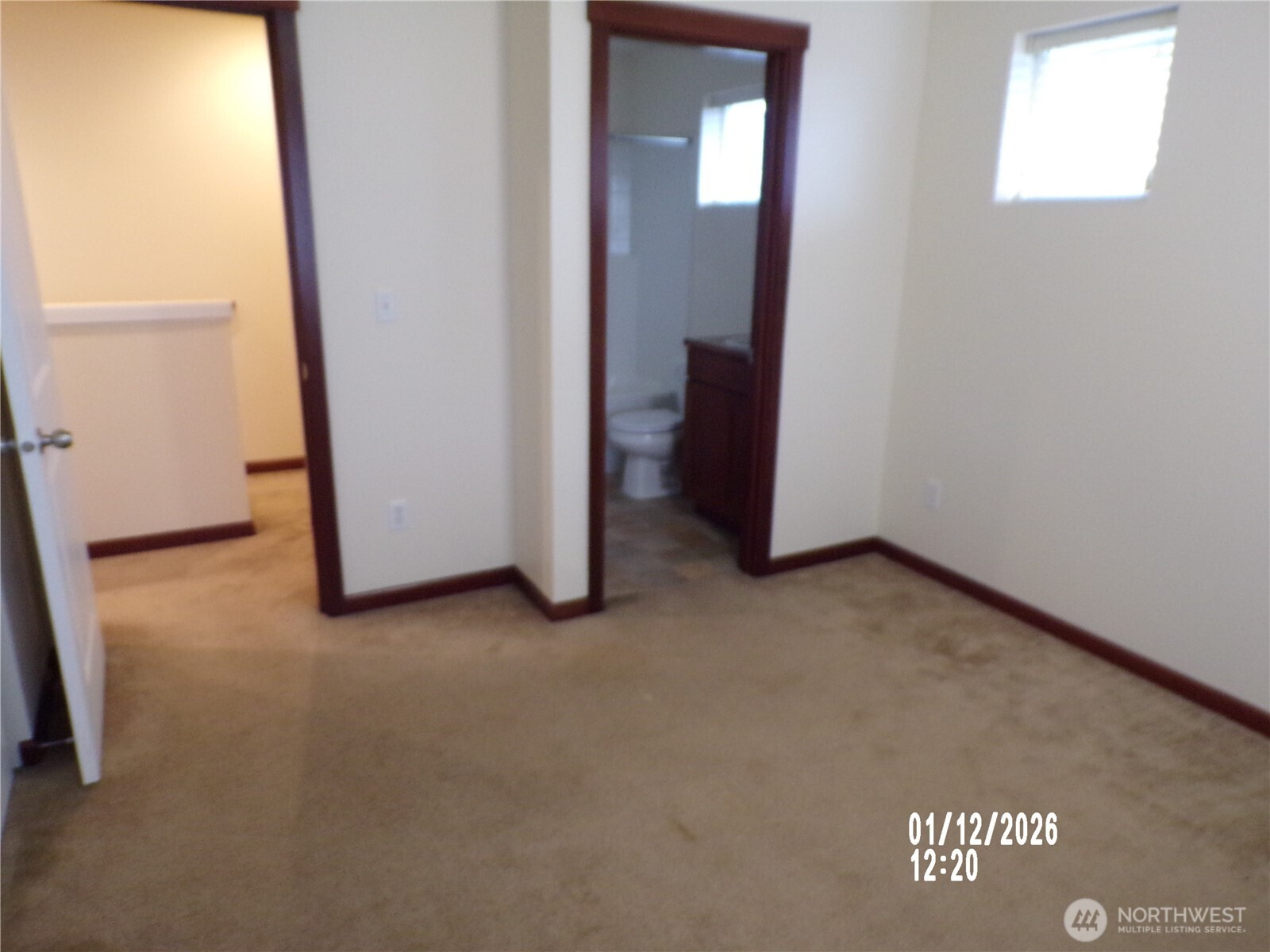 501 North 105th Street, Unit A Seattle, WA 98133 - Photo 20 of 36